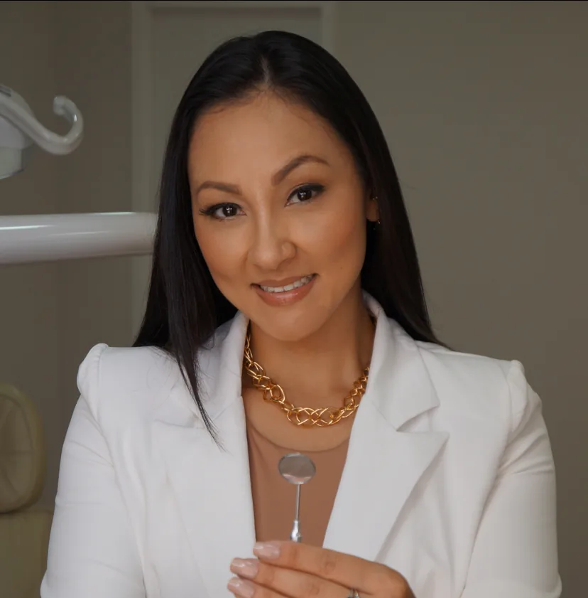 Dra. Talita Yamaguti, cirurgiã-dentista em Santo André